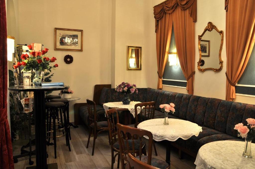 Zimmervermietung Fischer-Vroni-Am-See Gmunden Exteriör bild