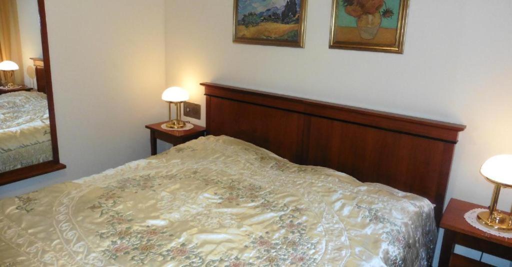 Zimmervermietung Fischer-Vroni-Am-See Gmunden Exteriör bild